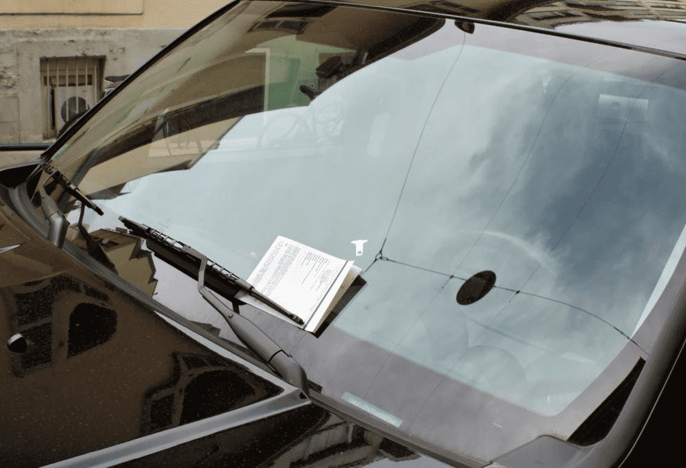 windshield-scratch